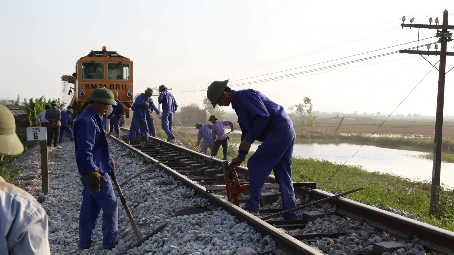 Đường sắt tạm ngừng nhiều đôi tàu SE từ 2-10/12